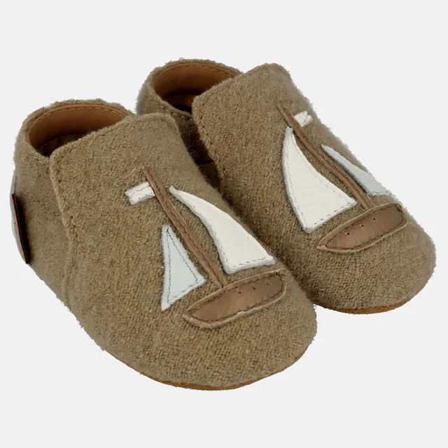 haflinger-leinen-los-baby-hausschuh-aus-walkstoff image 1