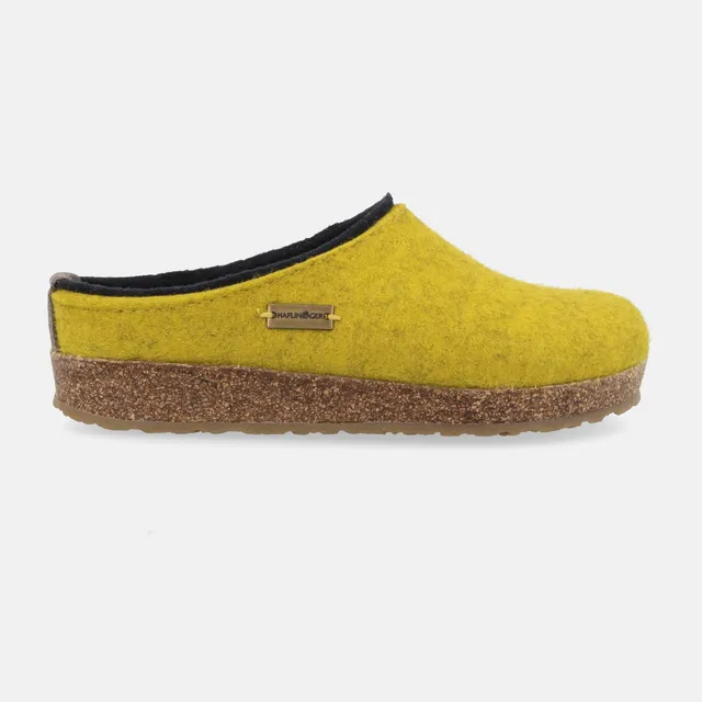haflinger-grizzly-kris-filz-hausschuhe-mit-kork-latex-fu-bett image 1