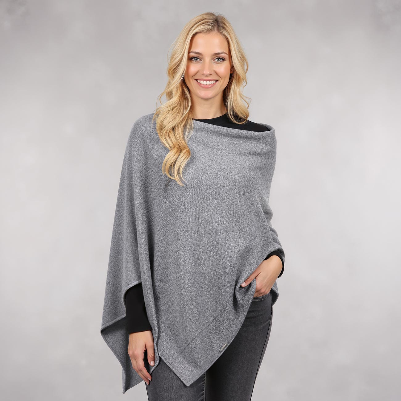 giesswein-merino-lambswool-poncho-damen-cape image 8