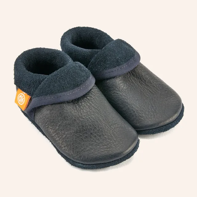 orangenkinder-classic-kinder-hausschuhe-dunkelblau-leder-krabbelschuhe image 1