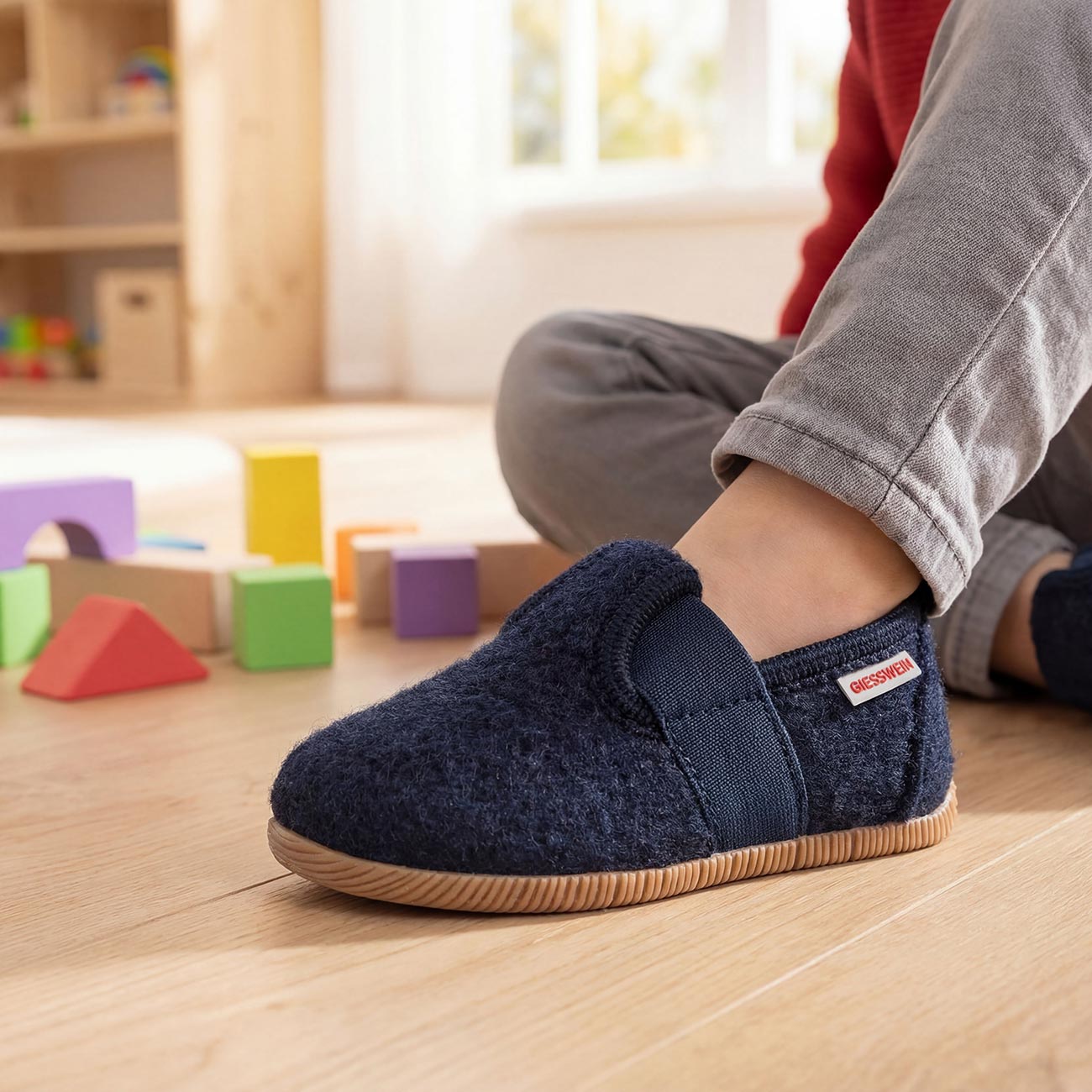 giesswein-weidach-slim-fit-kinder-hausschuh-schurwolle image 2