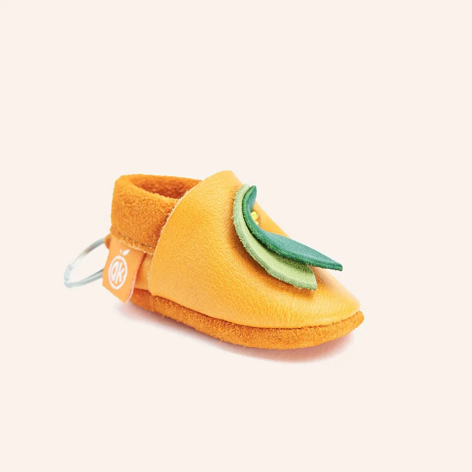 orangenkinder-das-orangenkind-schl-sselanh-nger-orange-schuh image 1