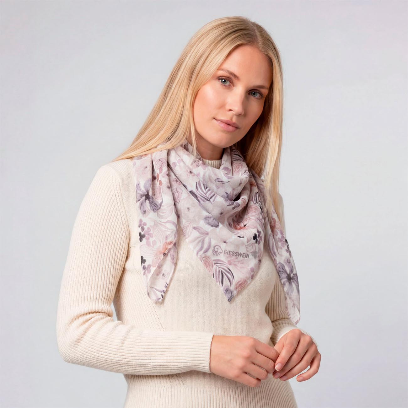 giesswein-tuch-bl-tentraum-modal-tuch-damen-in-pink image 2