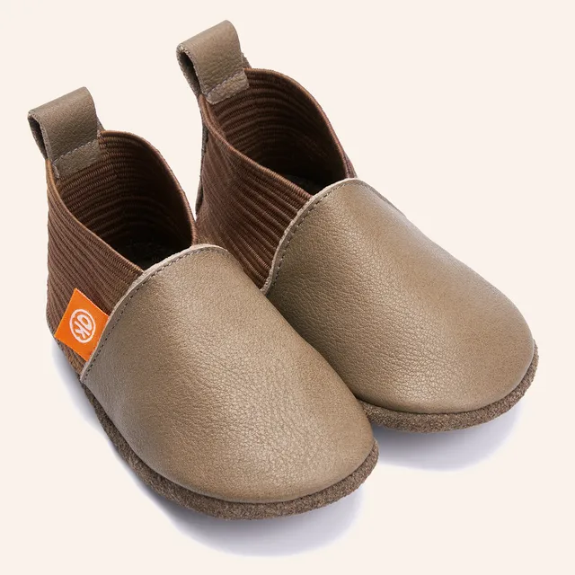 orangenkinder-krabbelschuhe-elastie-beige-baby-hausschuhe-mit-soft-elastic image 1