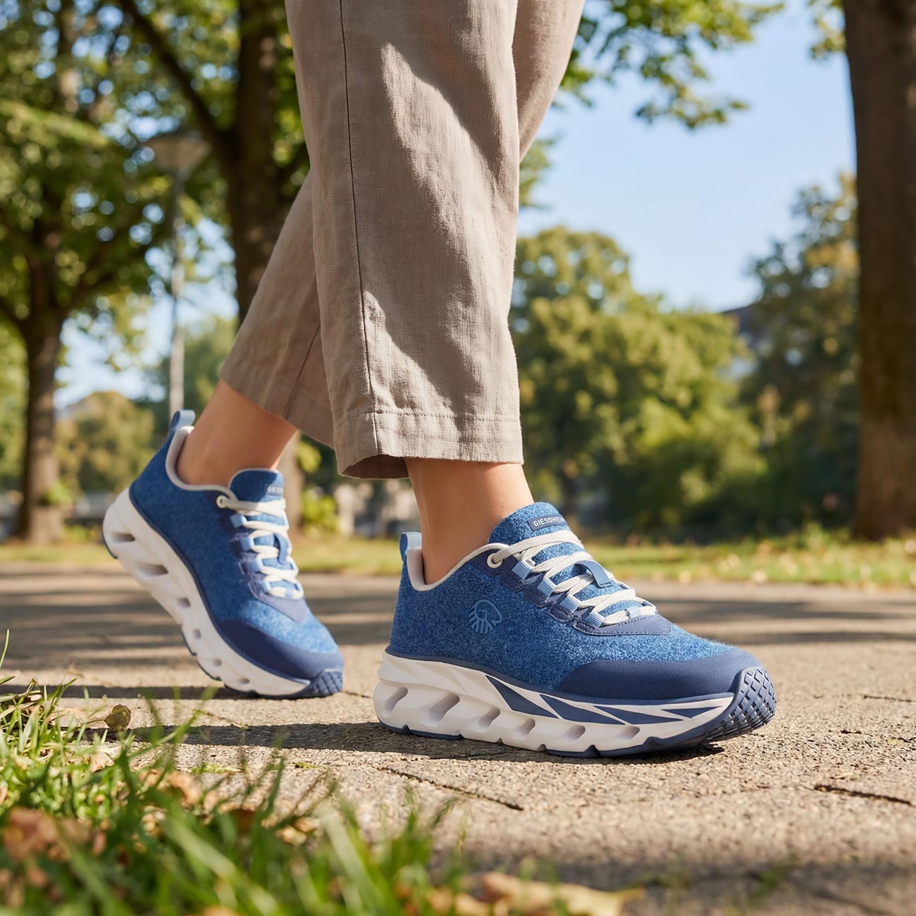 giesswein-wool-dream-women-merino-runner image 2