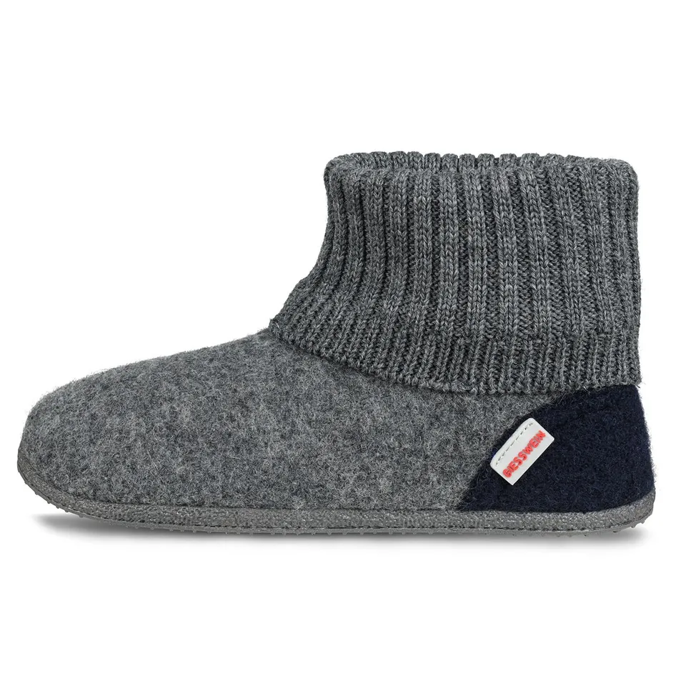 giesswein-kramsach-h-ttenschuh-hausschuh-hoch-aus-schurwolle image 1